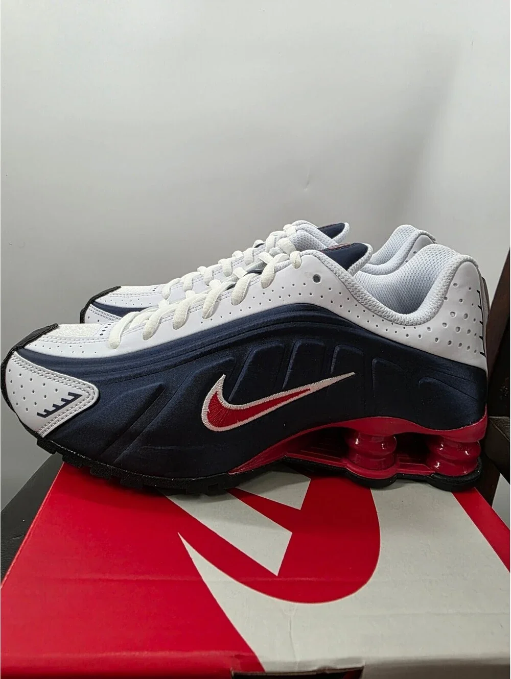 Nike Shox R4 Running Shoes Navy White Red